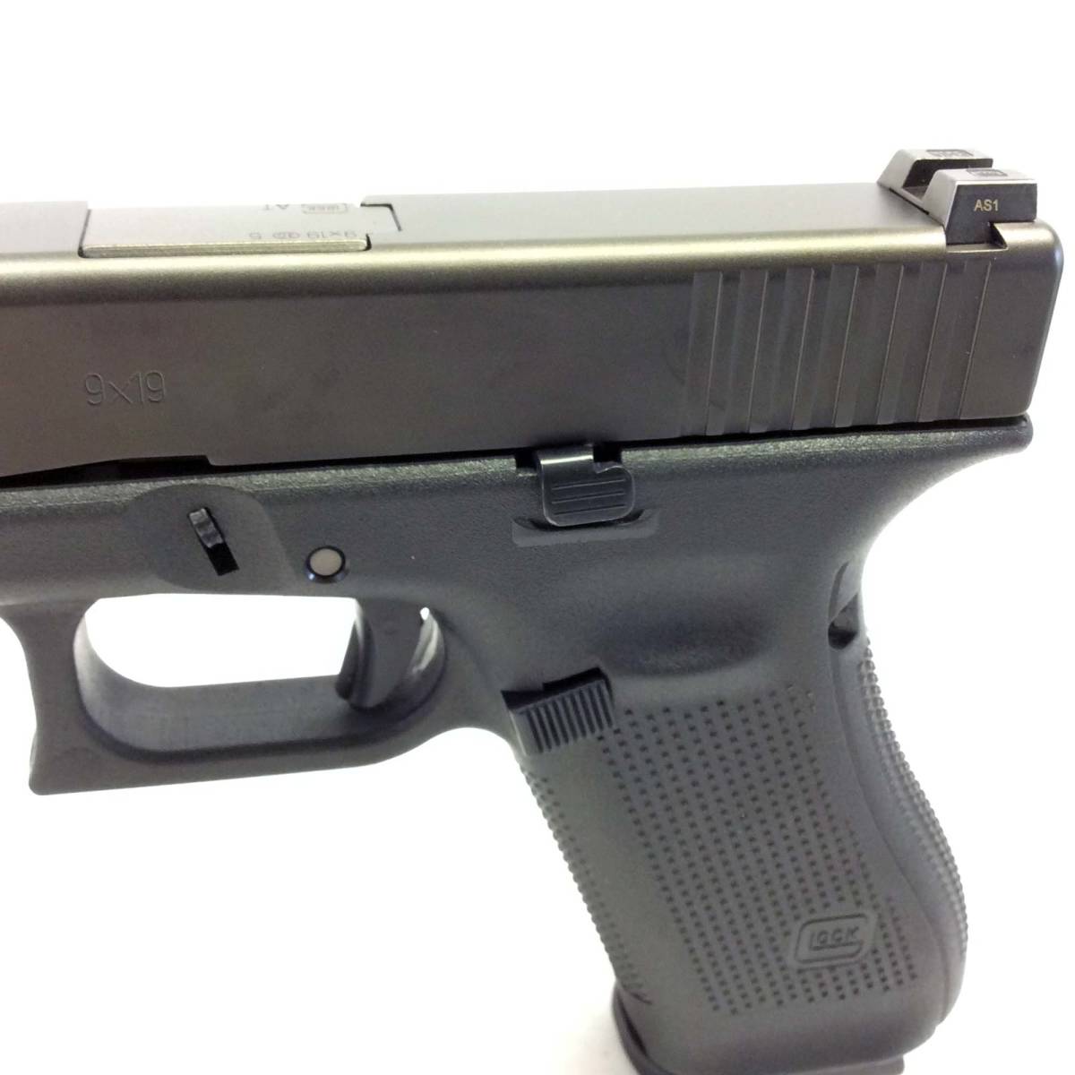 Glock 17 Gen 5 9mm Night Sights-img-43